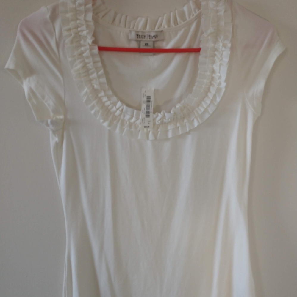 NWOT White House Black Market t shirt